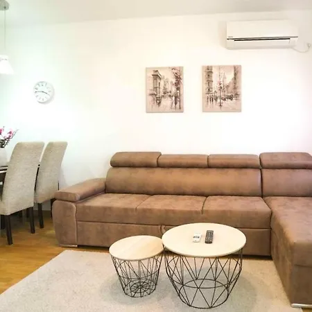 Grand Premium 3 Apartment *